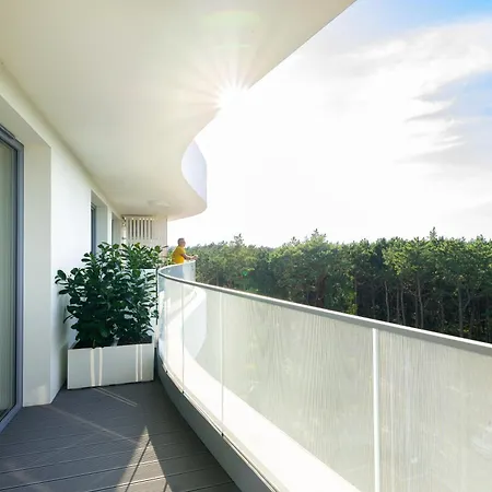 Apartment Tree Crown Sea Side Pearl *