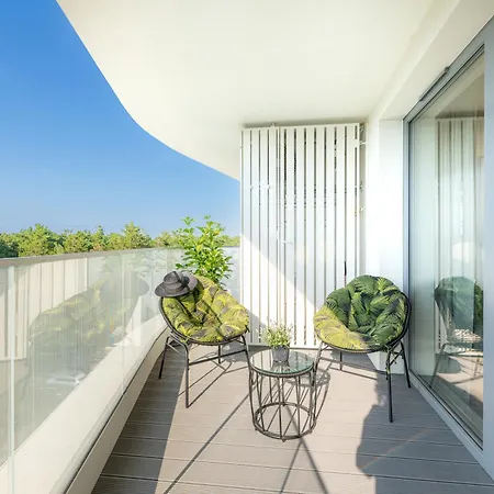 Tree Crown Sea Side Pearl *