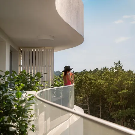 Tree Crown Sea Side Pearl Apartamento